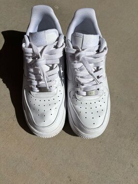 Nike White Low-Top Leather Sneakers